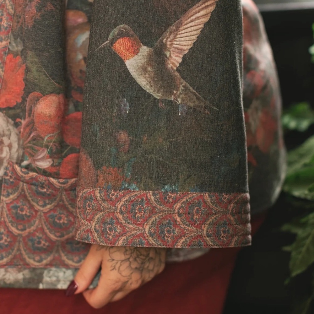 ✨Flight of Fancy Fleece Cottage  Cardigan Vintage Art Statements Jacket - Picture 3 of 13